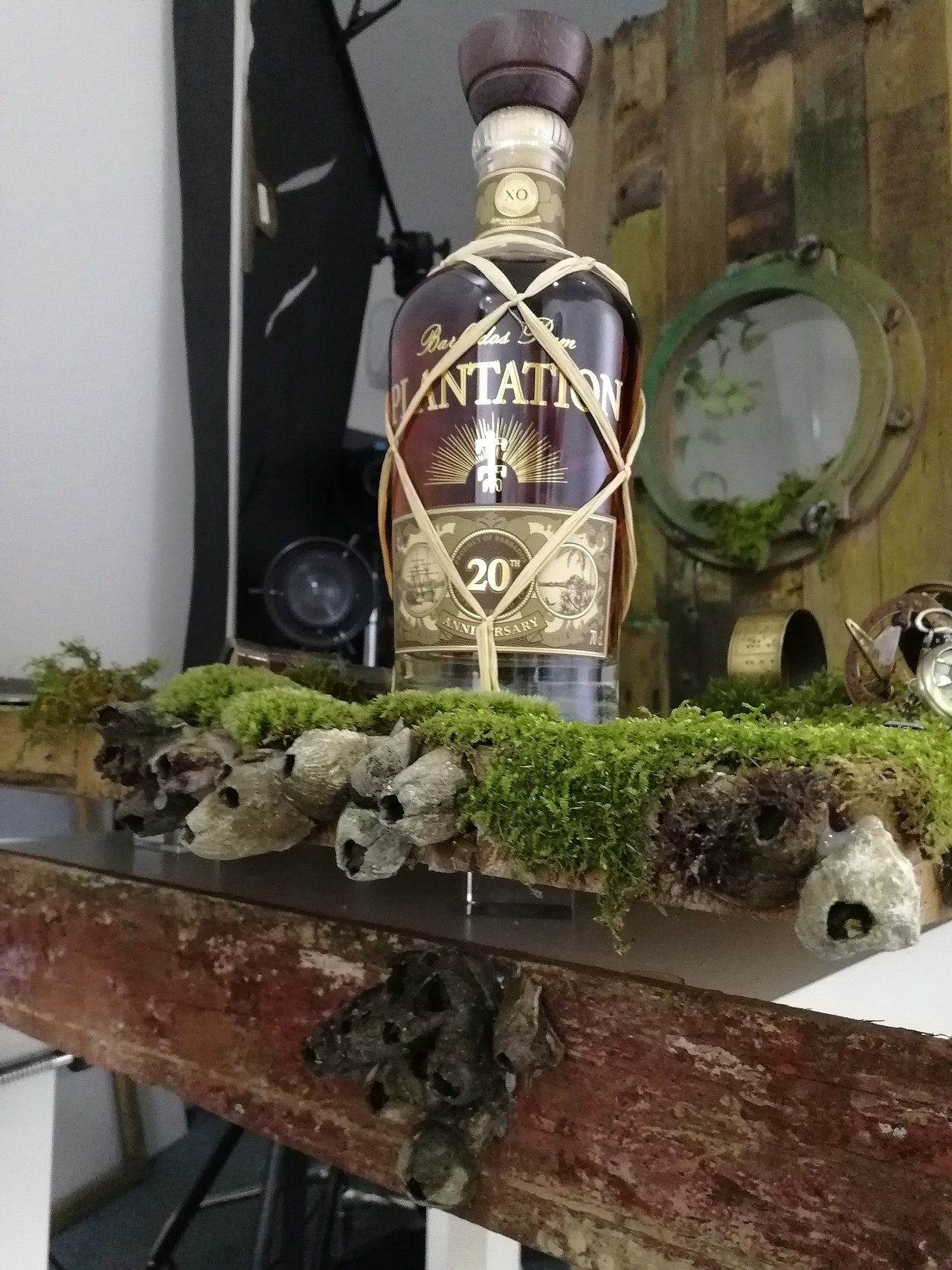 蔗园20周年朗姆酒洋酒广告拍摄（附带光位图）（图ZMTQwMjU4NzQ4） - 产品摄影 - 站酷设计师摄影师田磊原创素材 - 站酷ZCOOL