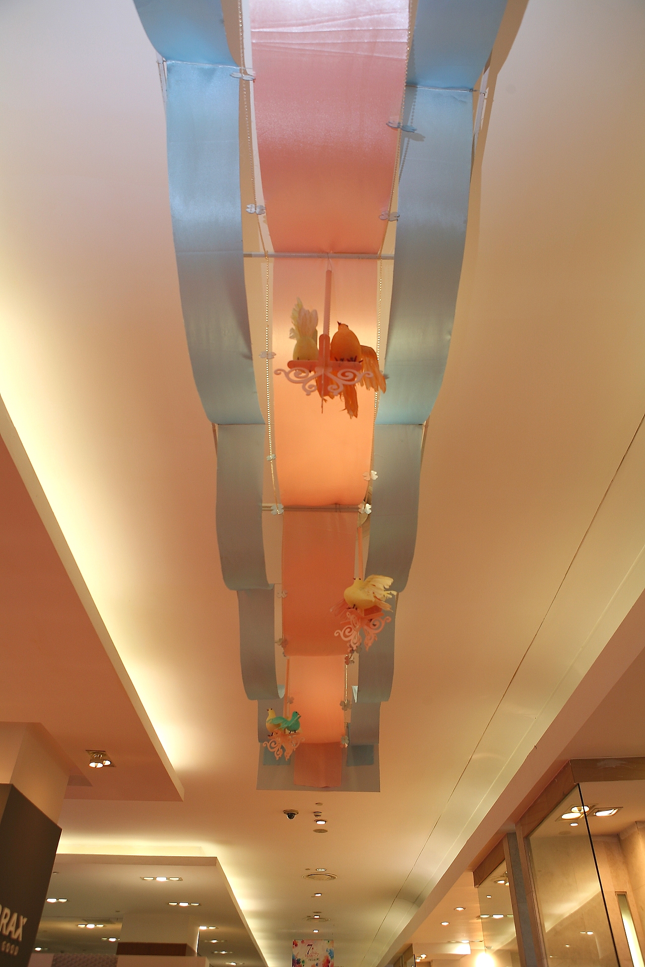 2013年商业项目春夏主题美陈设计