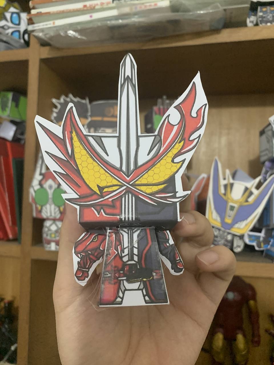 假面骑士saber全骑士纸模