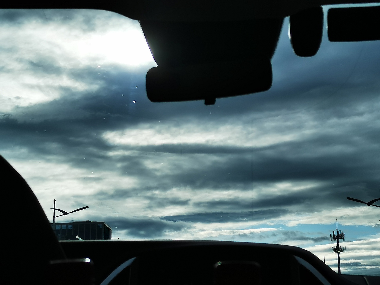 阴天 傍晚 车窗外95