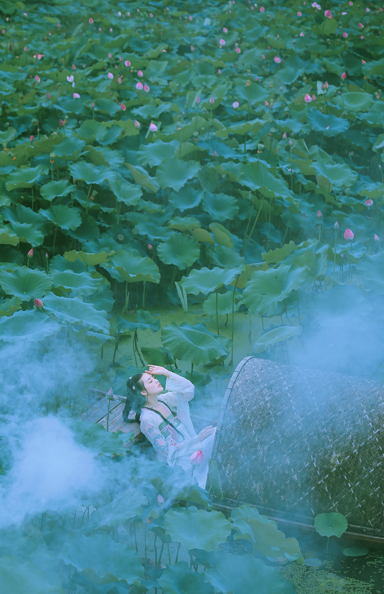 《若芙蕖》（图ZODQ4MTc4ODQ=） - 人像摄影 - 站酷设计师小艾野原创素材 - 站酷ZCOOL