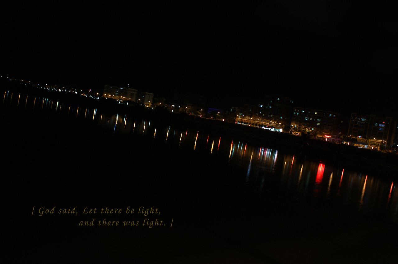 神说要有光