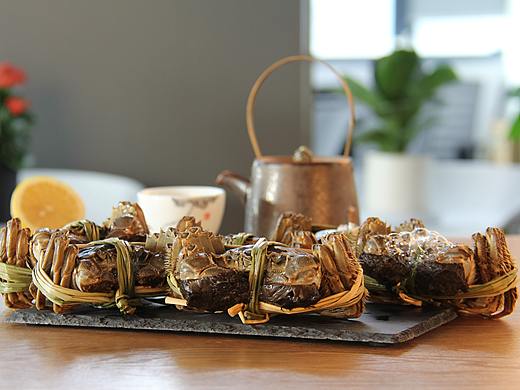 世人只知秋風(fēng)起蟹腳癢，可知冬季的大閘蟹更要肥美一點(diǎn)（個(gè)人主頁(yè)-ZMzI1MzkzNjA=） - 產(chǎn)品攝影 - 站酷設(shè)計(jì)師可Coco可原創(chuàng)素材 - 站酷ZCOOL