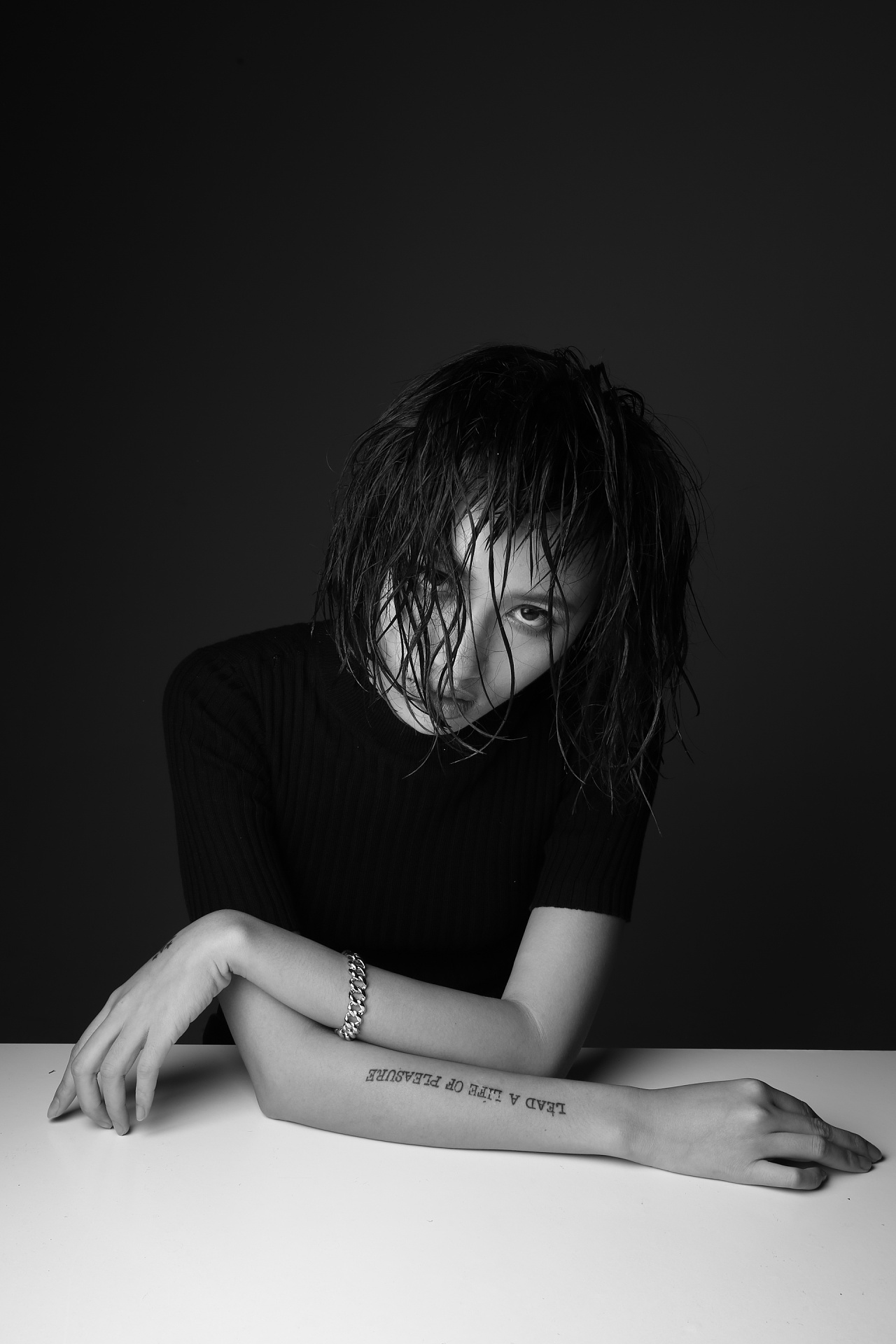 徐美女的临时黑白照|摄影|人像|鸟人蒋 - 原创作品 - 站酷 (zcool)