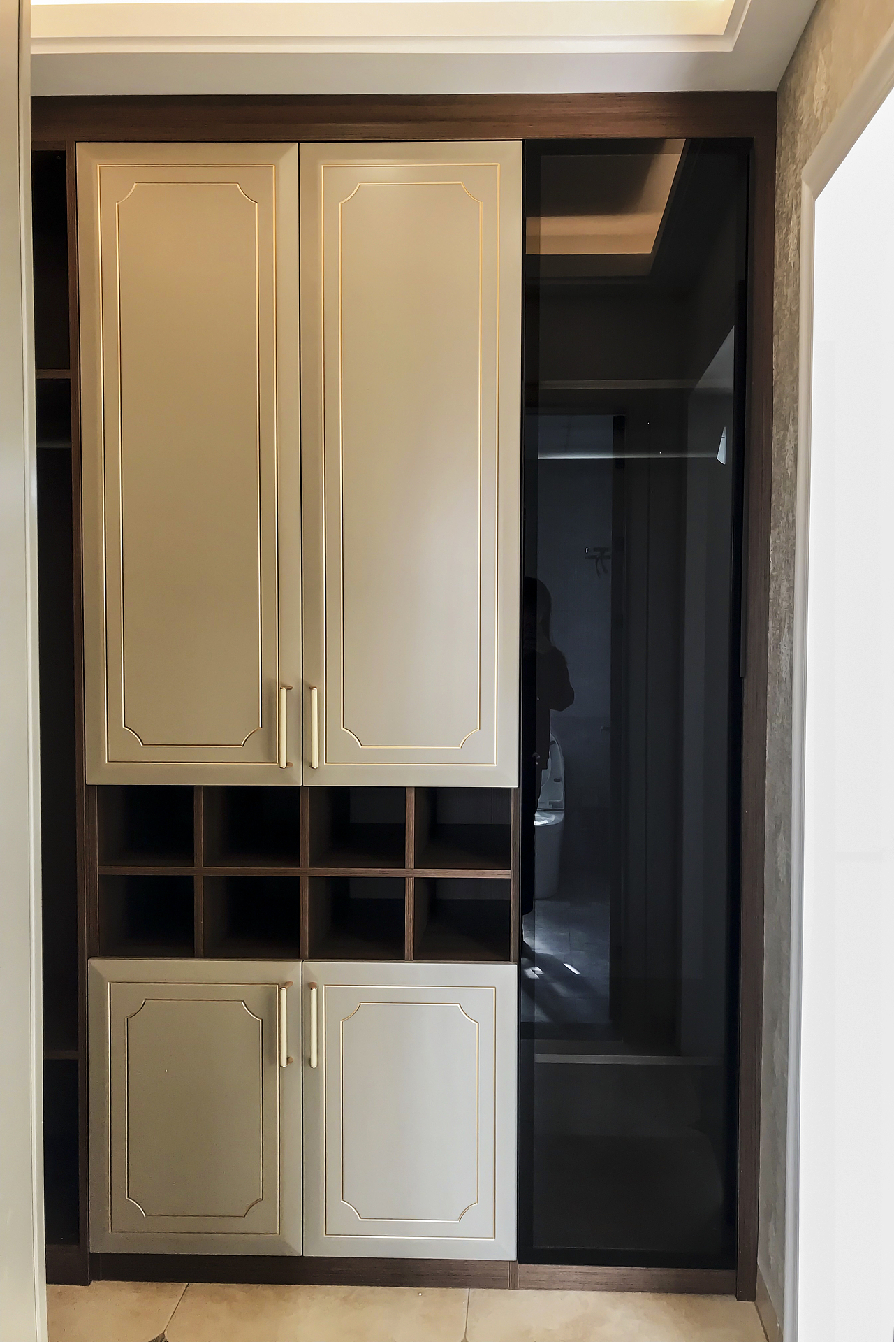 三层主卧衣帽间安装实拍图