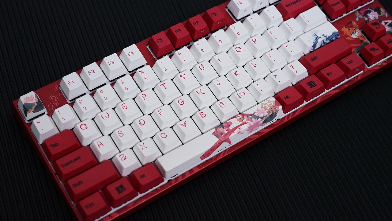 阿米洛锦鲤娘 机械键盘 青轴