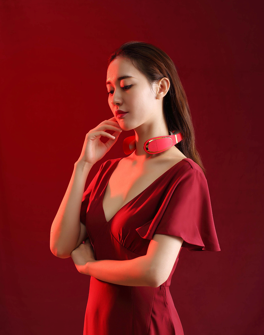 egogo智能肩颈按摩仪（图ZMTg5NDI1NjY4） - 产品摄影 - 站酷设计师摄影师李兄原创素材 - 站酷ZCOOL