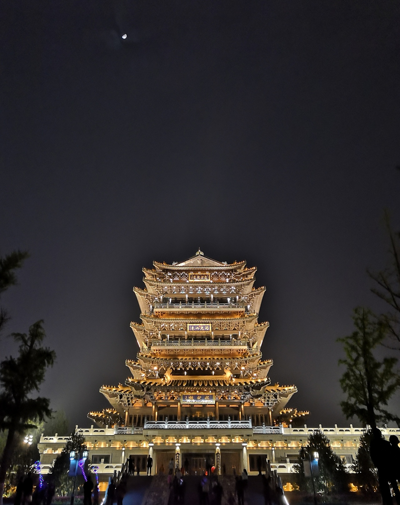 济南大明湖夜景摄影