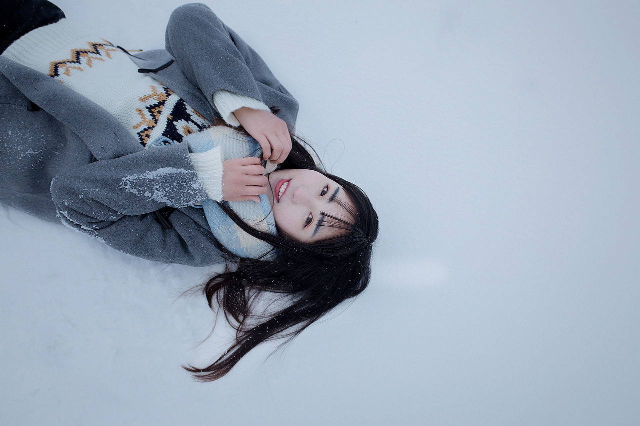 雪下的很大,你笑的很甜