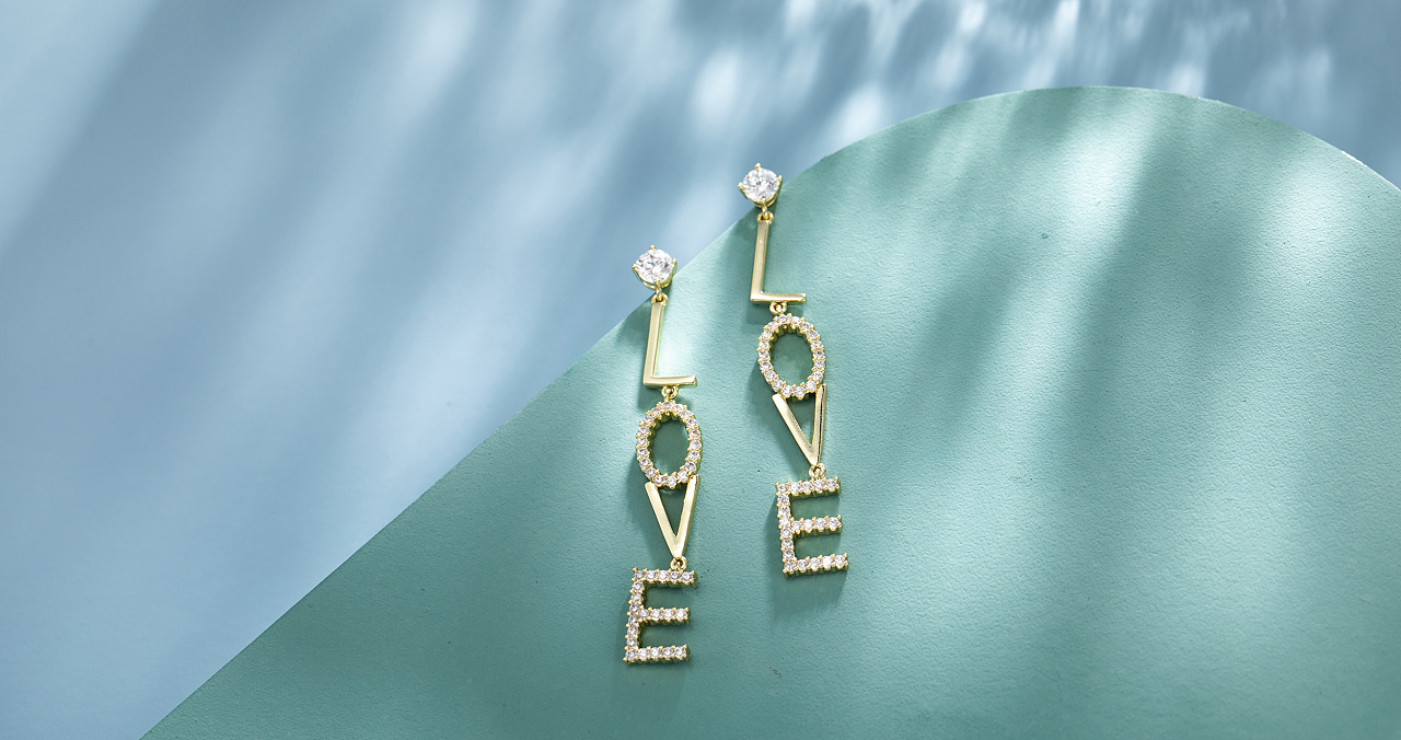 时尚耳钉钻石耳钉摄影场景小清新耳钉场景图