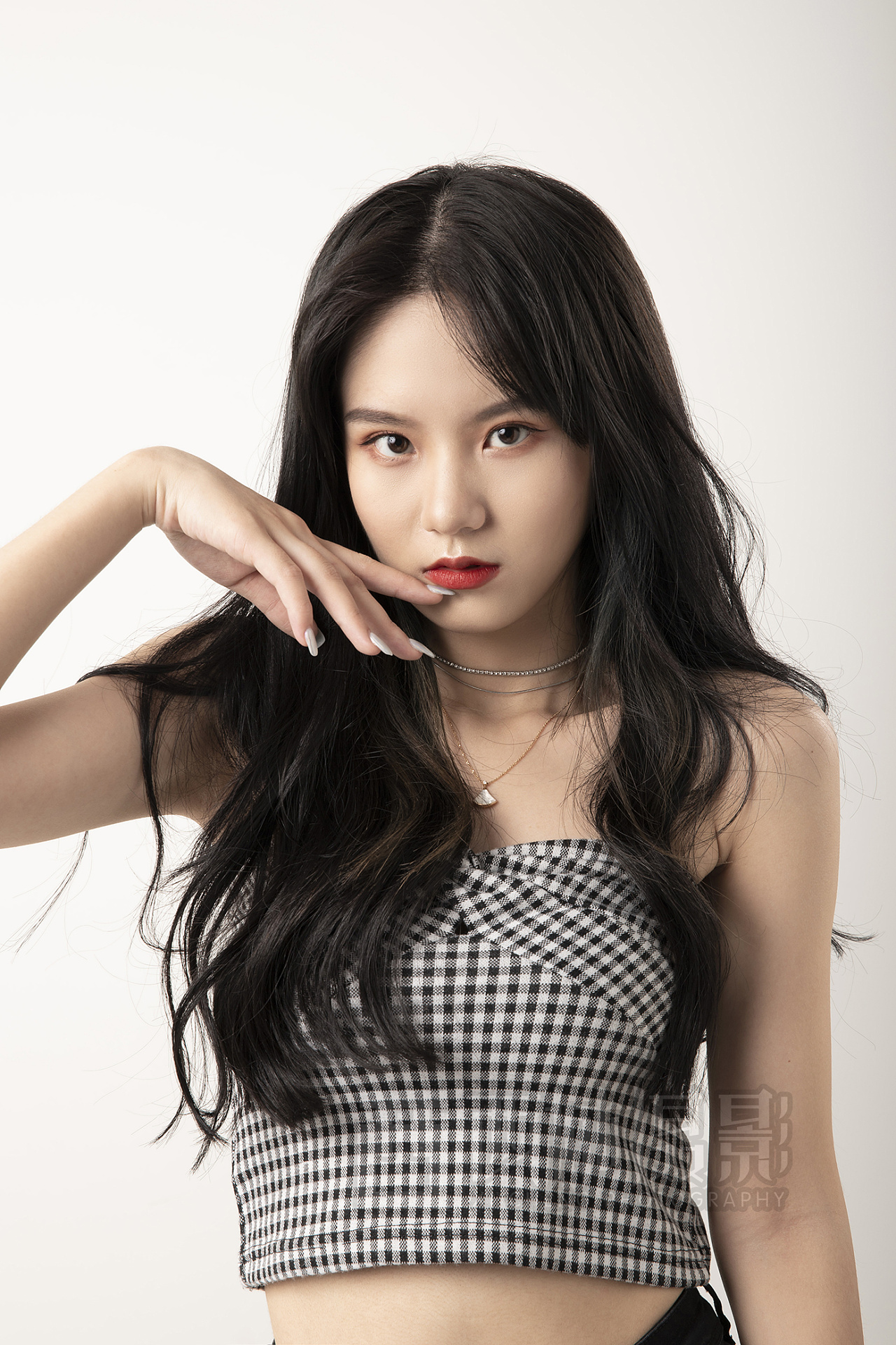 可以作为简历,网站,公司形象墙, 杂志封面,微信头像以及公司宣传等