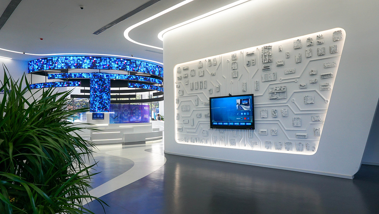 【凡拓出品】鑫欣科创综合体展厅弧幕影片，展重生之姿（图ZMjkzMDcwNzI0） - 建筑/空间 - 站酷设计师凡拓数字媒体原创素材 - 站酷ZCOOL