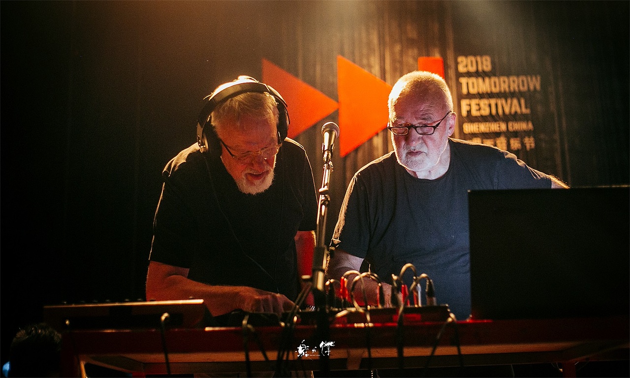 2018年 - 现场音乐LIVE演出 记录回顾（图ZMTQzMTUxMDA4） - 人像摄影 - 站酷设计师乐与饵原创素材 - 站酷ZCOOL