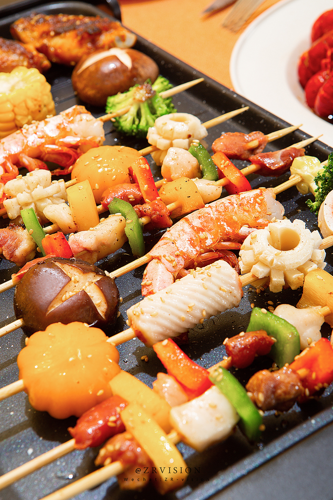 电烤盘锅炉烧烤炉不粘锅厨房小家电产品创意场景模特|摄影|产品摄影|z