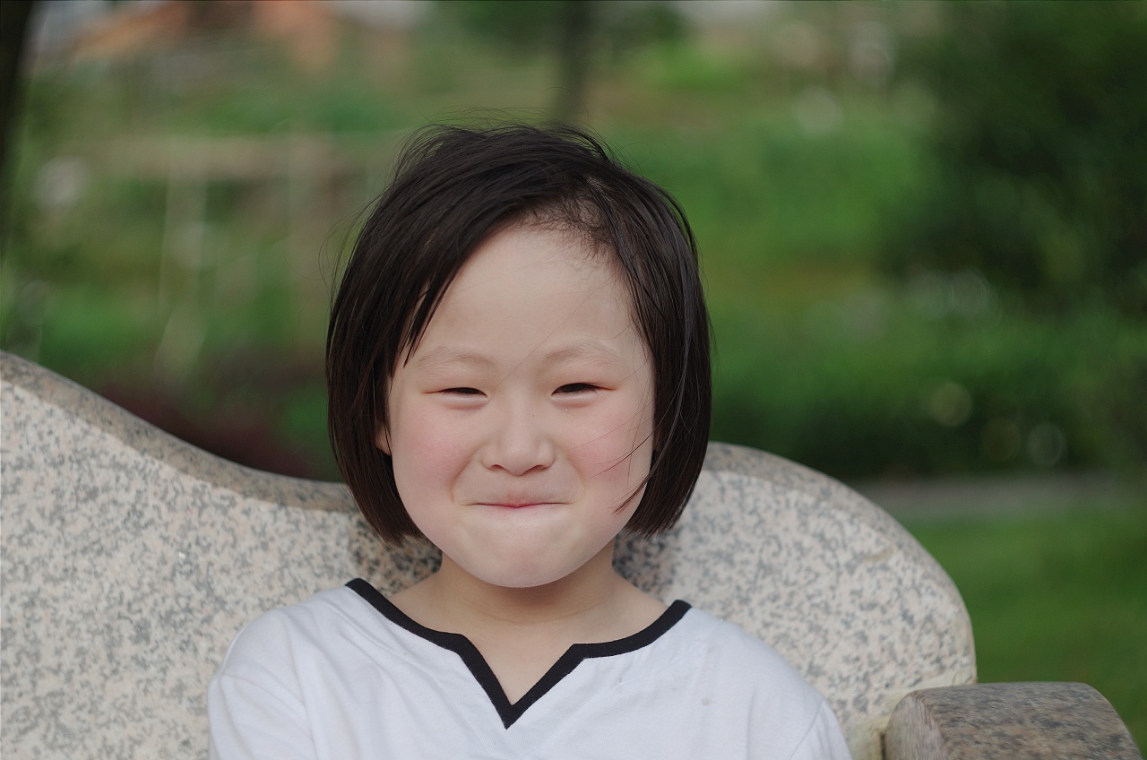 南漈山的小女孩