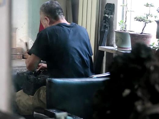 人物纪实丨雕刻人间