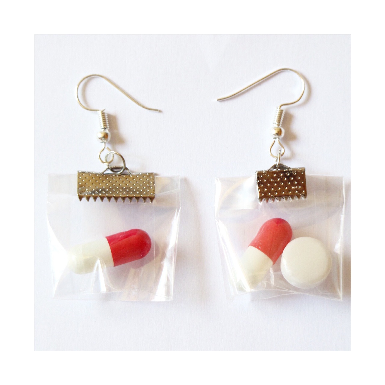 药不能停（图ZODY2Mzk0ODQ=） - 首饰设计 - 站酷设计师axinaxinaxin111原创素材 - 站酷ZCOOL