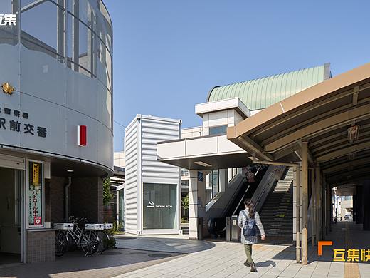 东京集装箱吸烟亭