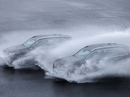 梅賽德斯奔馳GLB