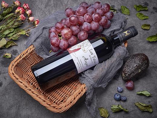 微距创意-红酒拍摄，为我们的友谊干杯！