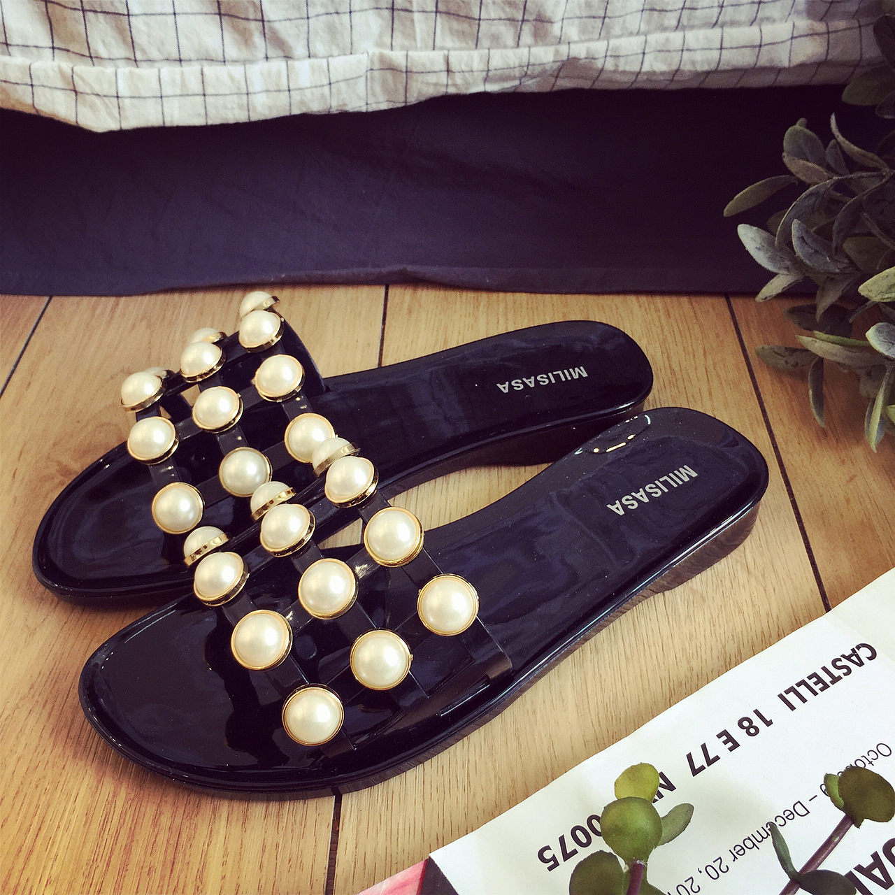 夏季女凉鞋（图ZNzk5NTI5ODA=） - 人文/纪实摄影 - 站酷设计师Dec3mber原创素材 - 站酷ZCOOL