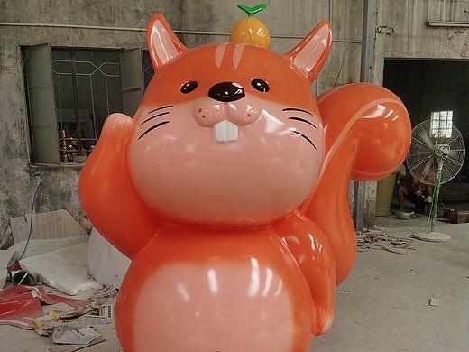 户外公园景观雕塑  玻璃钢仿真彩绘动物雕塑  松鼠卡通