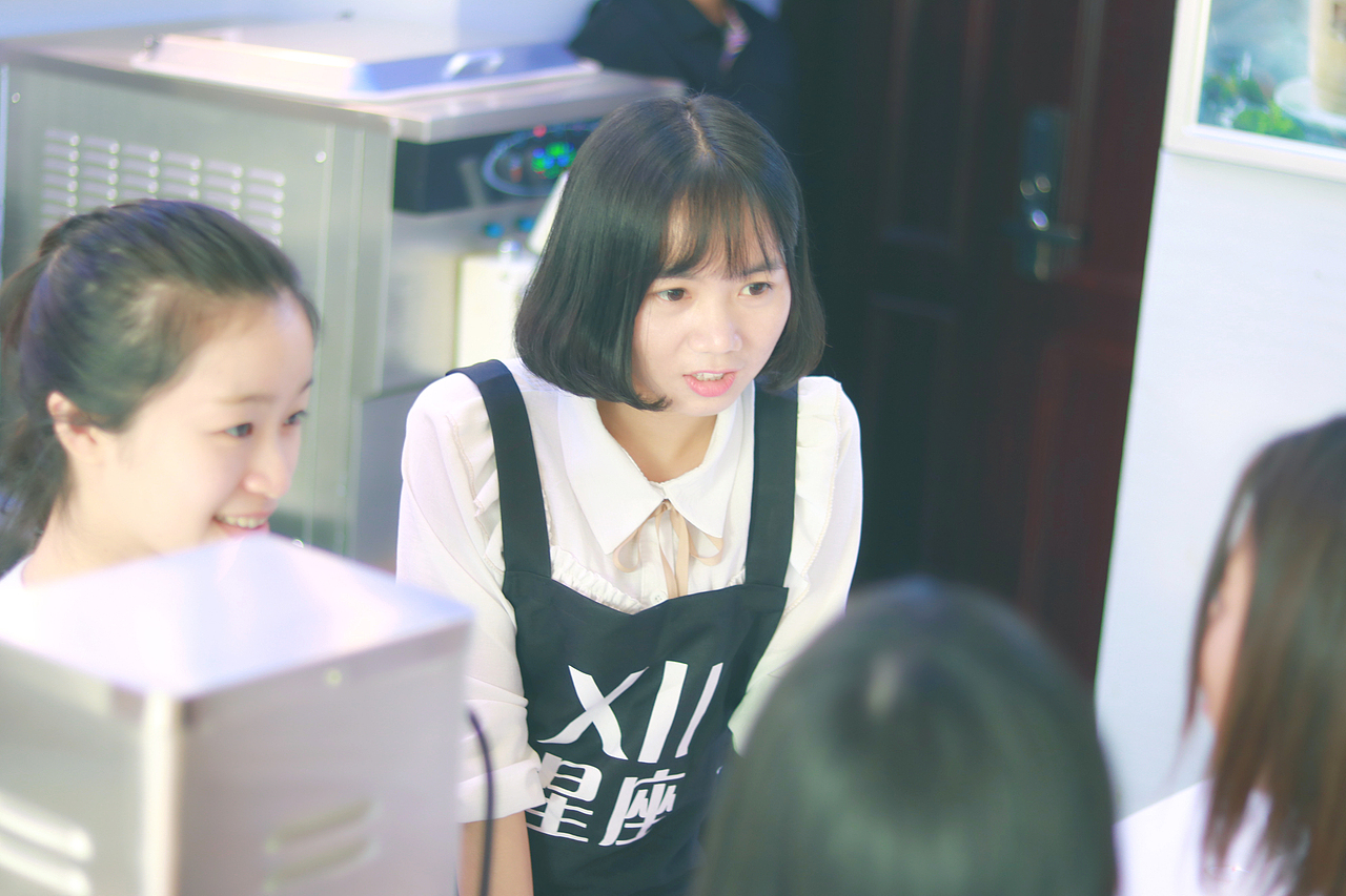 她和她的奶茶店