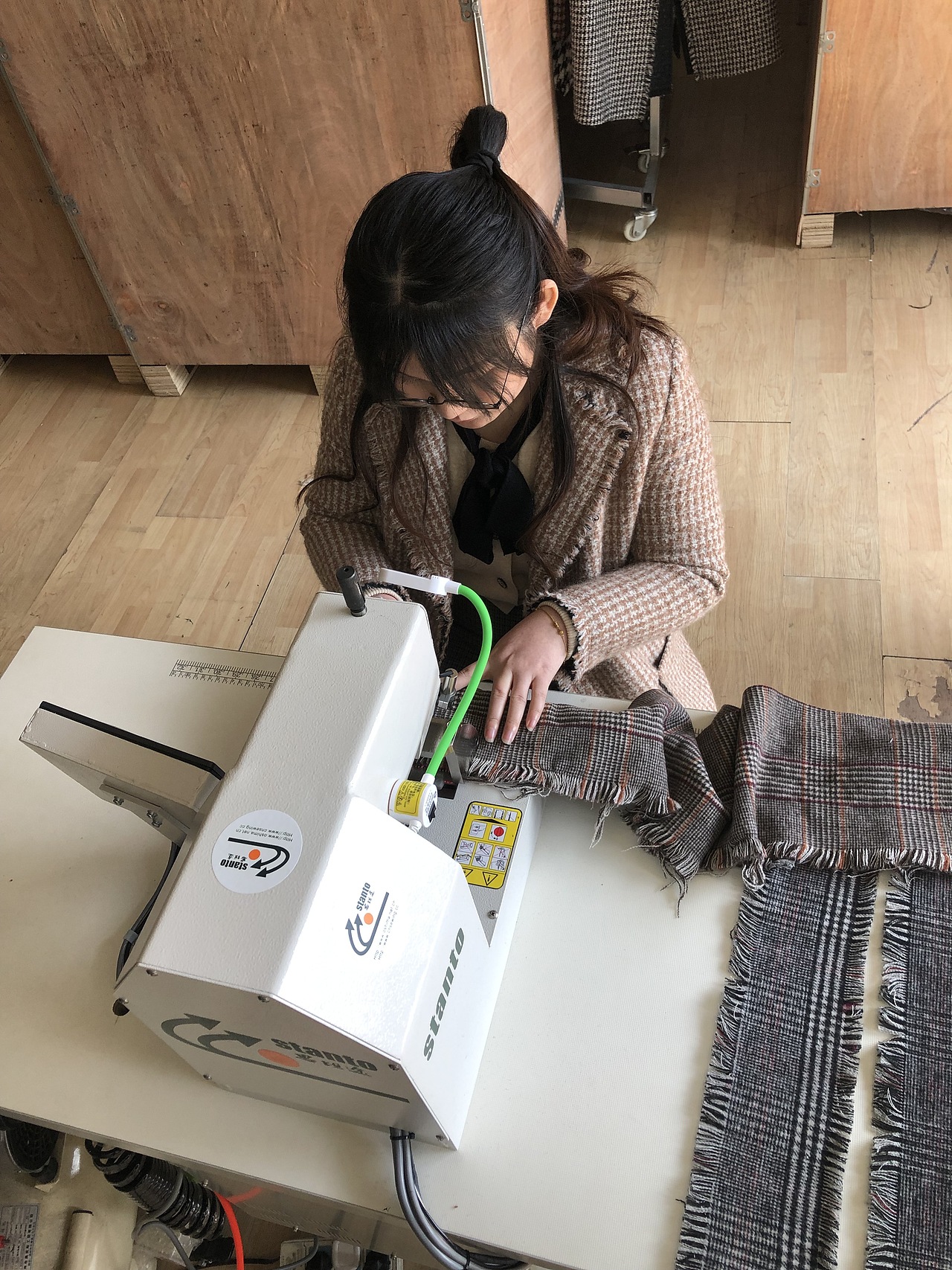 双面呢羊绒大衣流苏机，毛边机，须边机，波西米亚复古（图ZMTQ5MzAxOTIw） - 工业用品/机械 - 站酷设计师思坦途特种缝纫机原创素材 - 站酷ZCOOL