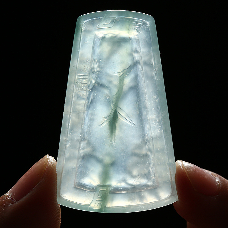 聚翠光廊——高冰飘绿 山水牌