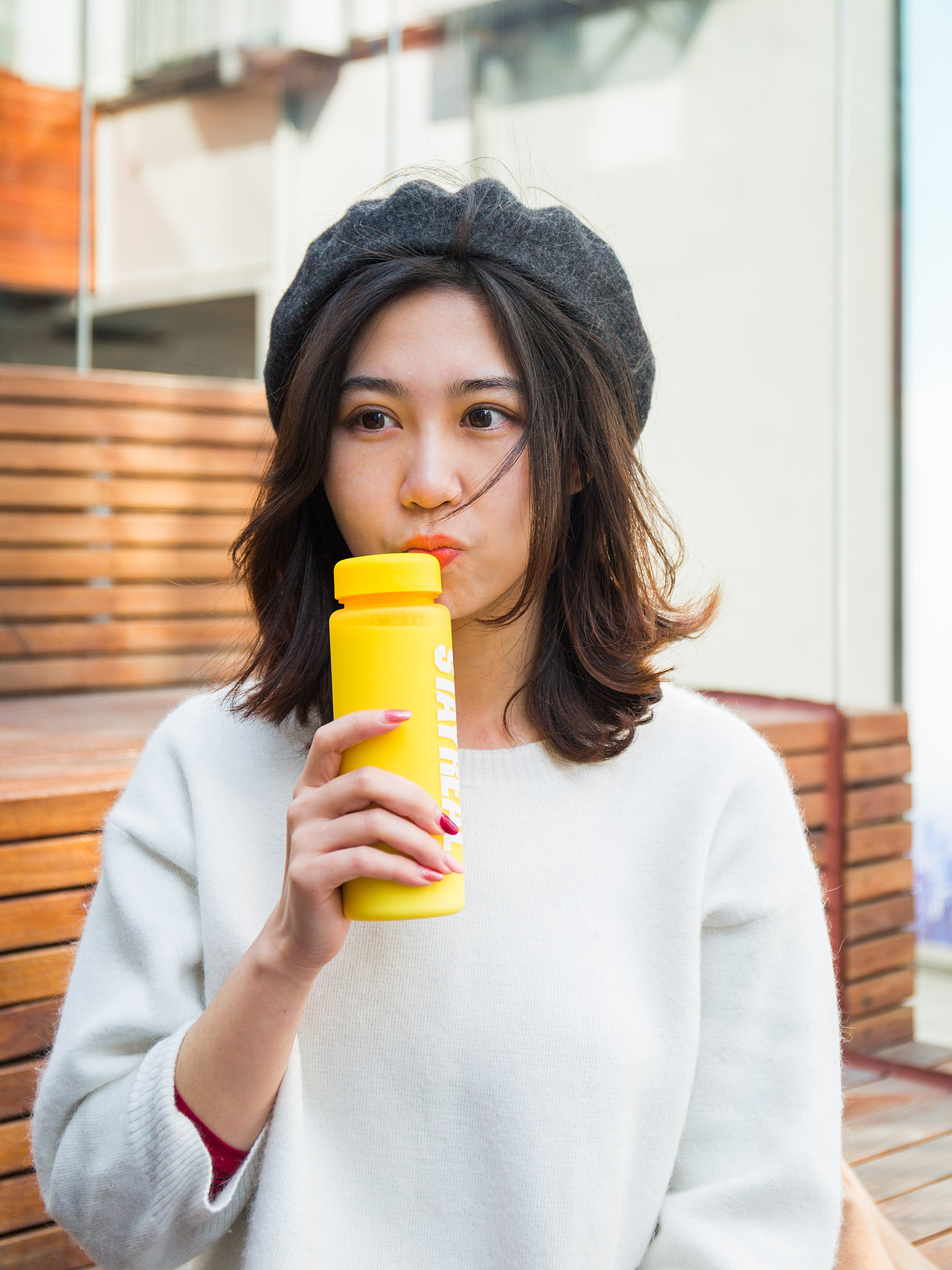 等一个人咖啡（一）（图ZMTA3NjY2MjA4） - 人像摄影 - 站酷设计师海又咸原创素材 - 站酷ZCOOL