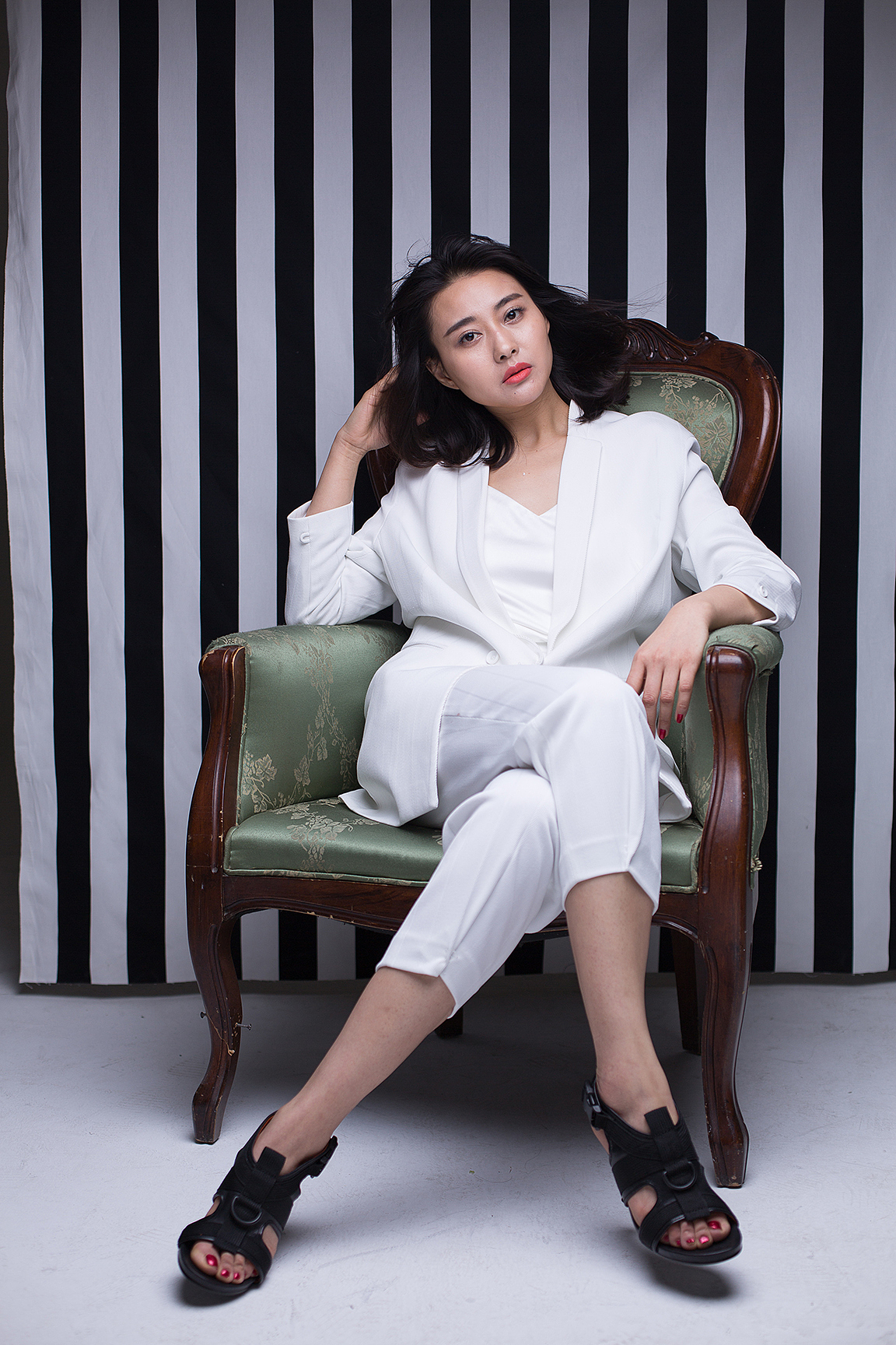 杂志封面精修（图ZMTY3Mzg1NDA0） - 修图/后期 - 站酷设计师qingniao2009原创素材 - 站酷ZCOOL