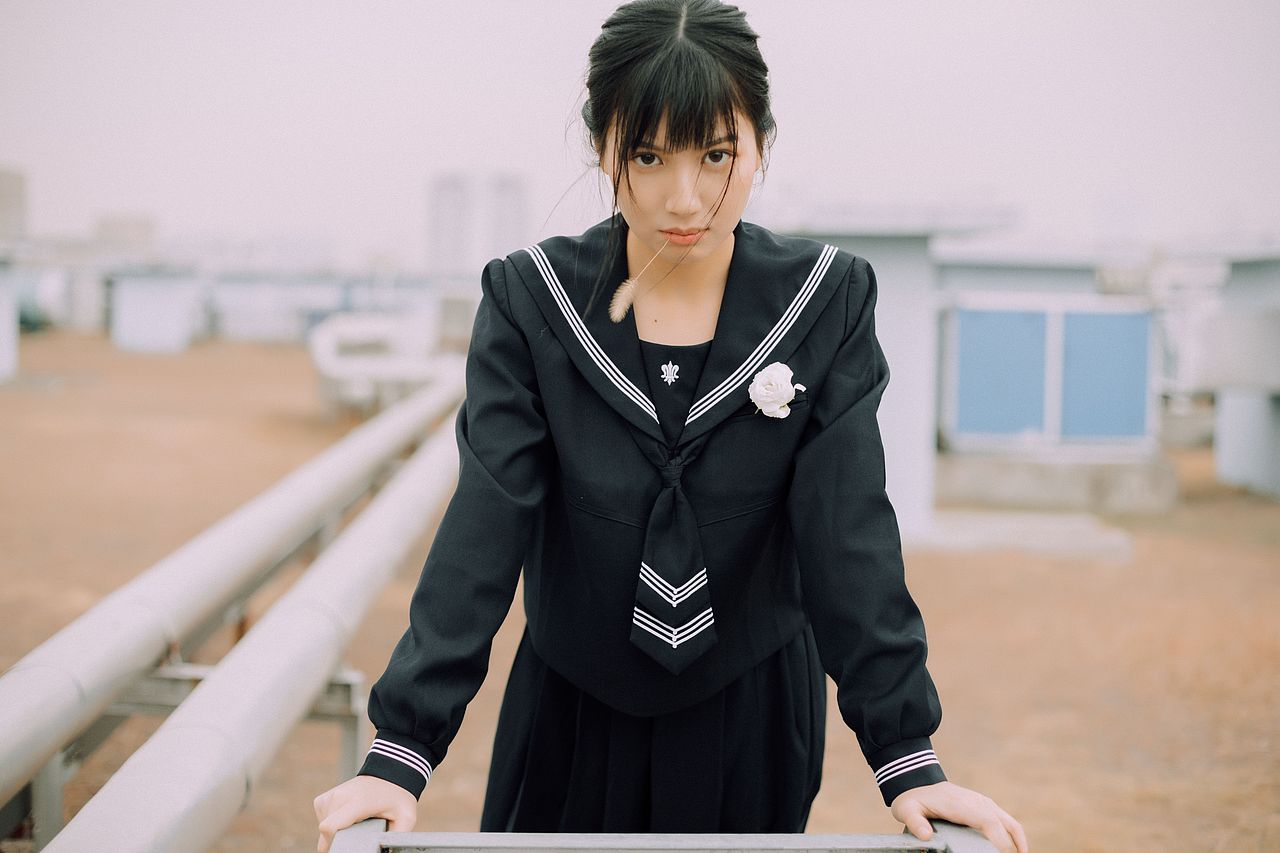 仿胶片色天台JK制服写真