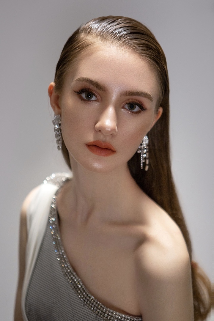 冷艳型女模 Anna