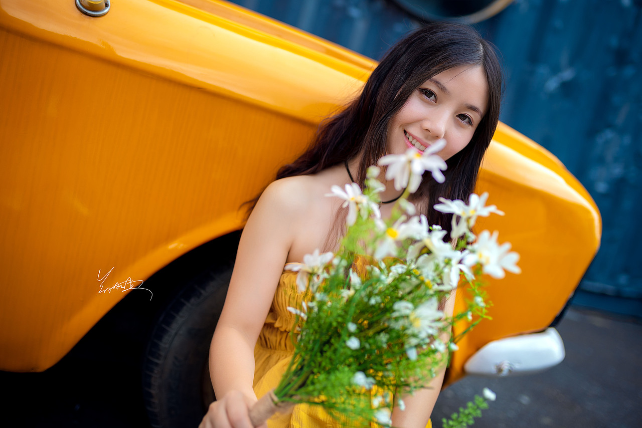 邂逅“小黄车”（图ZMTIwMjY2MDky） - 人像摄影 - 站酷设计师贱贱Jesse原创素材 - 站酷ZCOOL