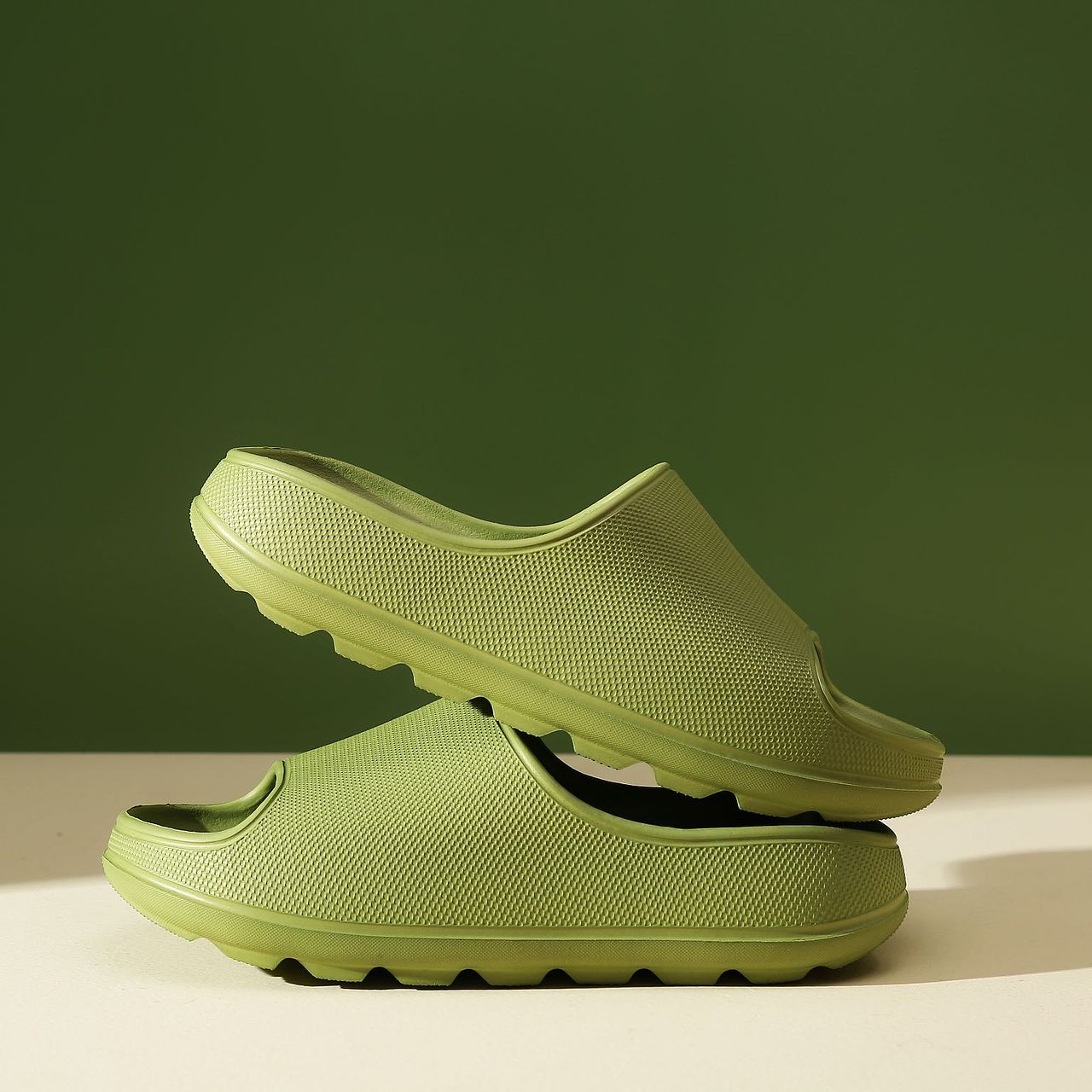 鞋子（图ZMzMwNjc5NjE2） - 产品摄影 - 站酷设计师xiongli79原创素材 - 站酷ZCOOL