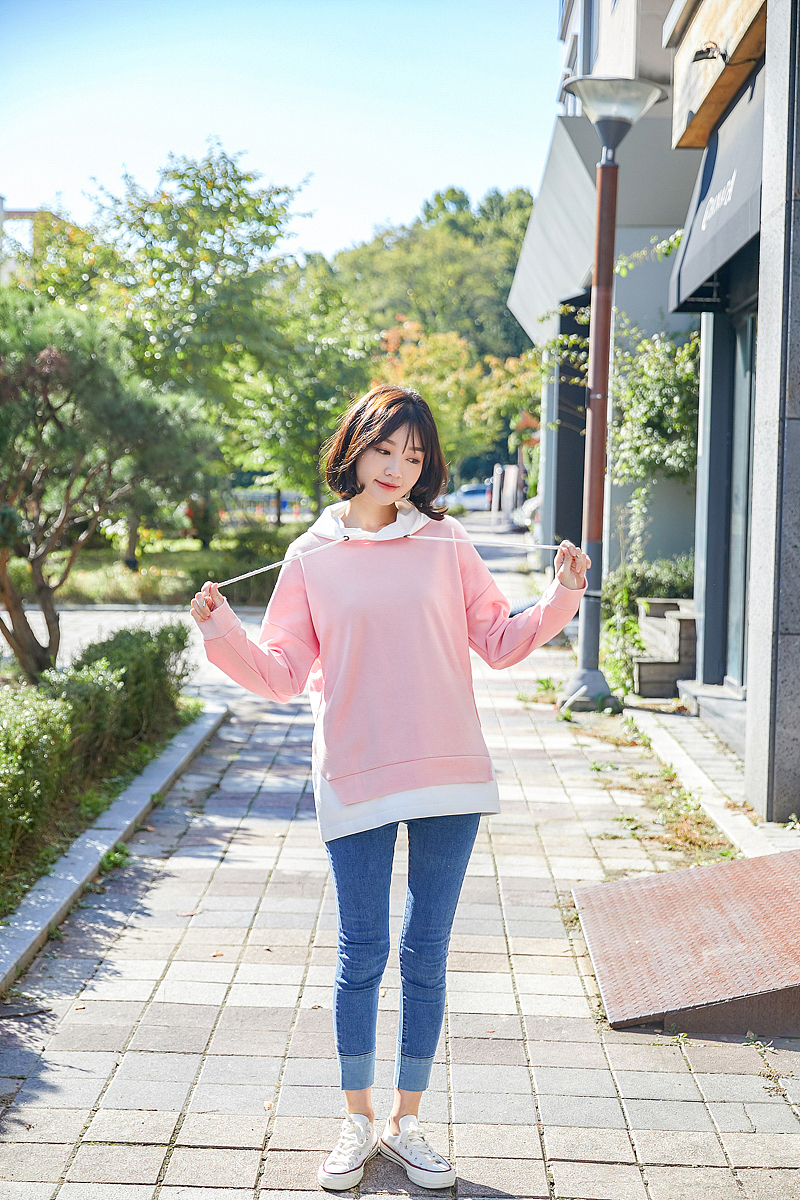 卫衣韩国模特外景拍摄