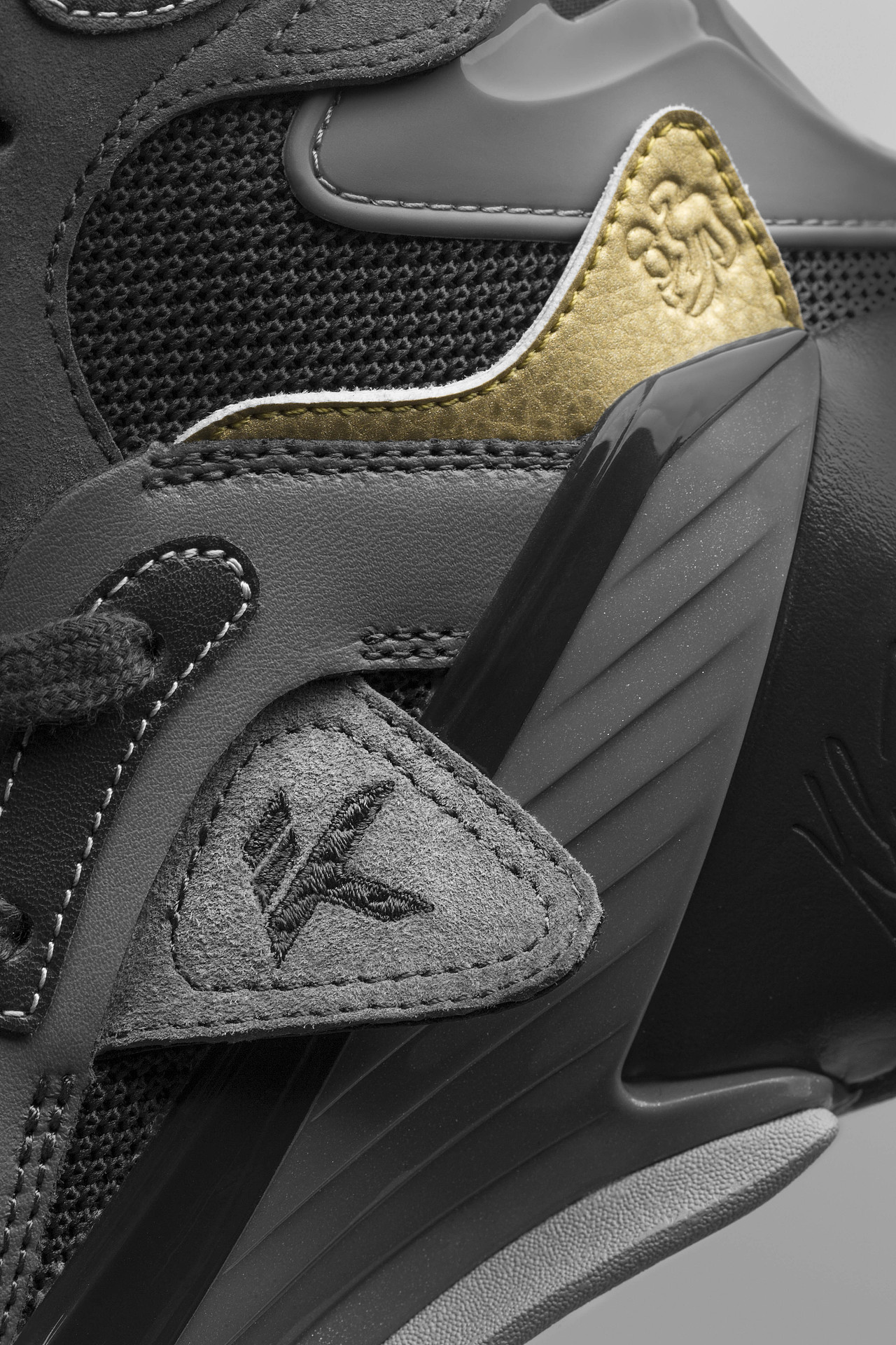 KT4汤普森正代破坏版战靴