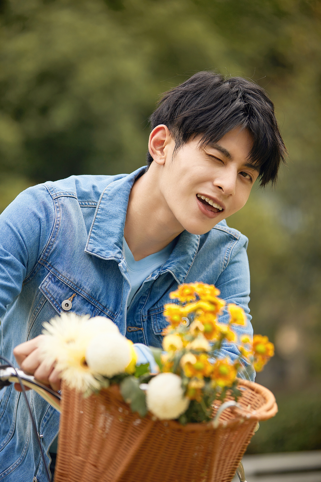 泳池，草地和羊驼（图ZMjE1MzYxNTY0） - 人像摄影 - 站酷设计师WaiTinG0417原创素材 - 站酷ZCOOL