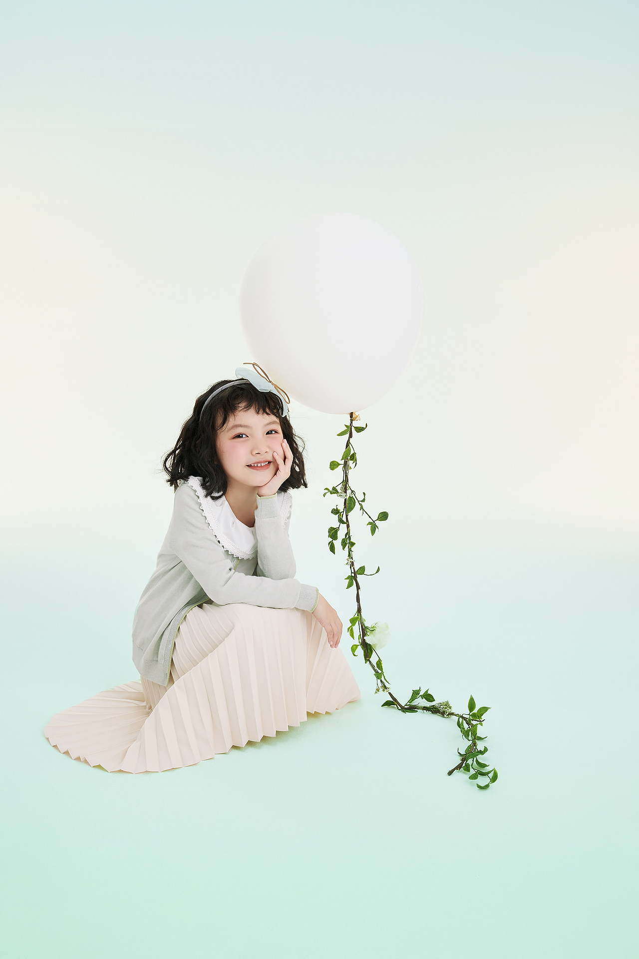 与春⾊的契合/⼥孩的⼩花园