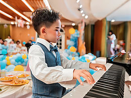 幼兒園畢業(yè)晚會