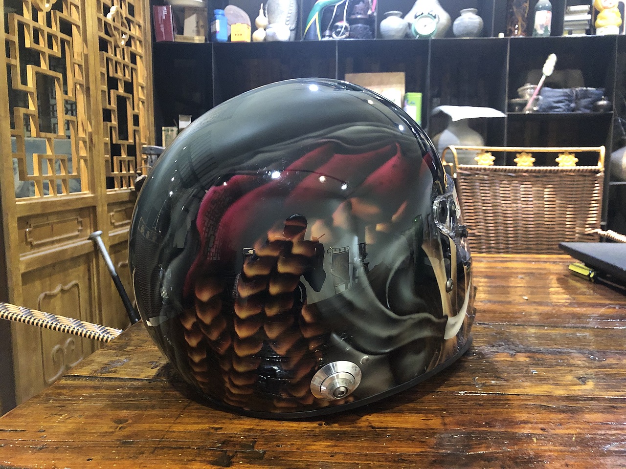 Bell 头盔彩绘涂装完成（图ZMTUzNjQxMzUy） - 其他手工艺 - 站酷设计师和尚画画8585原创素材 - 站酷ZCOOL