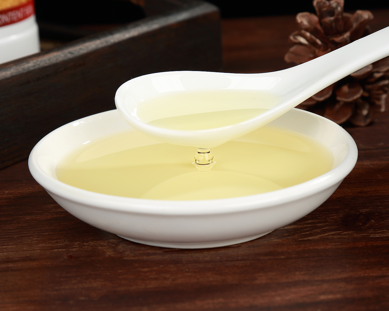 調(diào)料．香油（圖ZOTU1MzEwMzY=） - 產(chǎn)品攝影 - 站酷設(shè)計(jì)師商業(yè)攝影楊光全原創(chuàng)素材 - 站酷ZCOOL