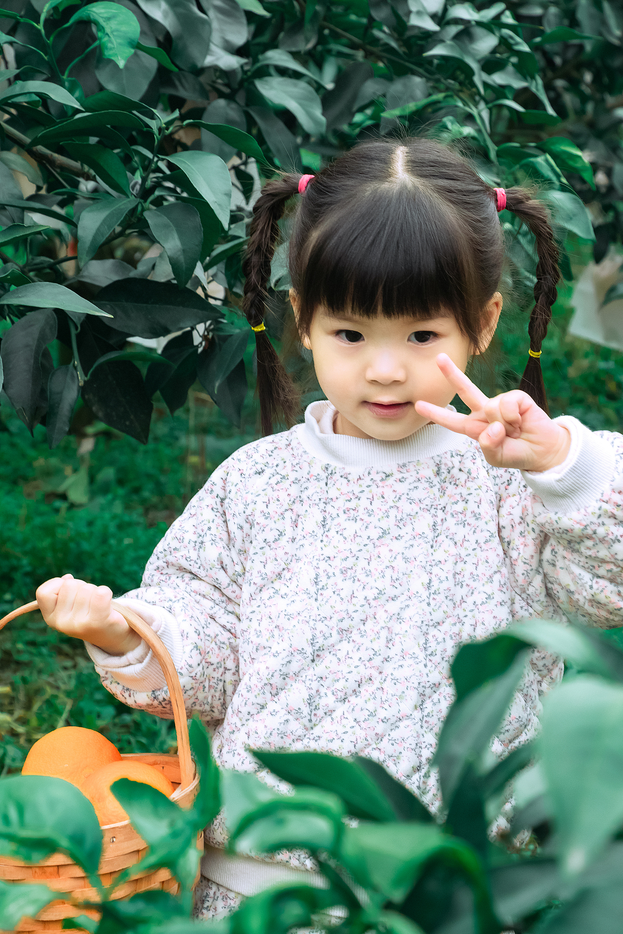 姐妹成对，快乐成倍💗（图ZMjgwMzU2NjAw） - 人像摄影 - 站酷设计师我是白小白吖原创素材 - 站酷ZCOOL