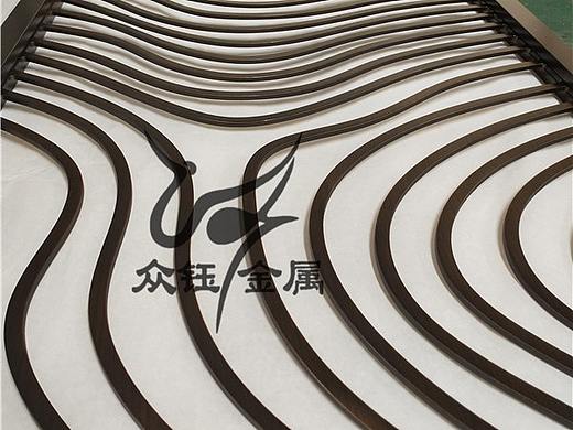 拉丝红古铜铝艺屏风 精雕工艺工匠独心