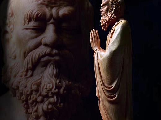 和佛祖待久了，人都变得慈悲了