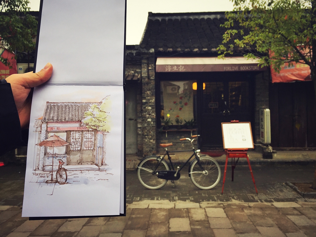 扬州很喜欢的一家书店，名叫浮生记↑