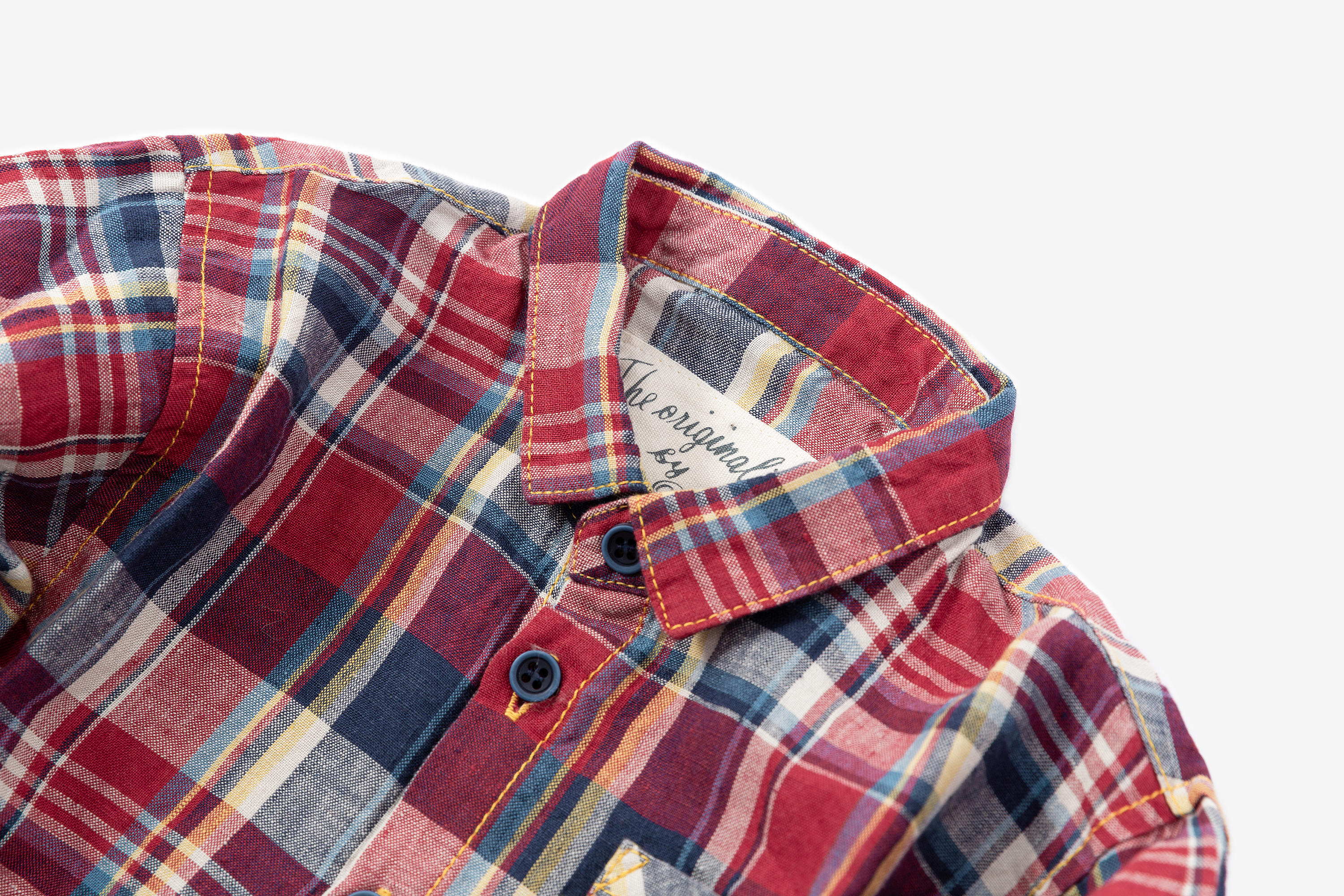 方格衬衫童装衣服服装白底静物产品拍摄图