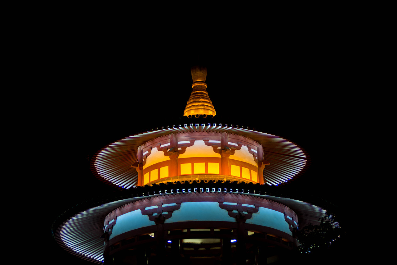 夜景与雨后水坑（图ZMTU0MDI2MDM2） - 风光摄影 - 站酷设计师猫爪必须在上唔原创素材 - 站酷ZCOOL