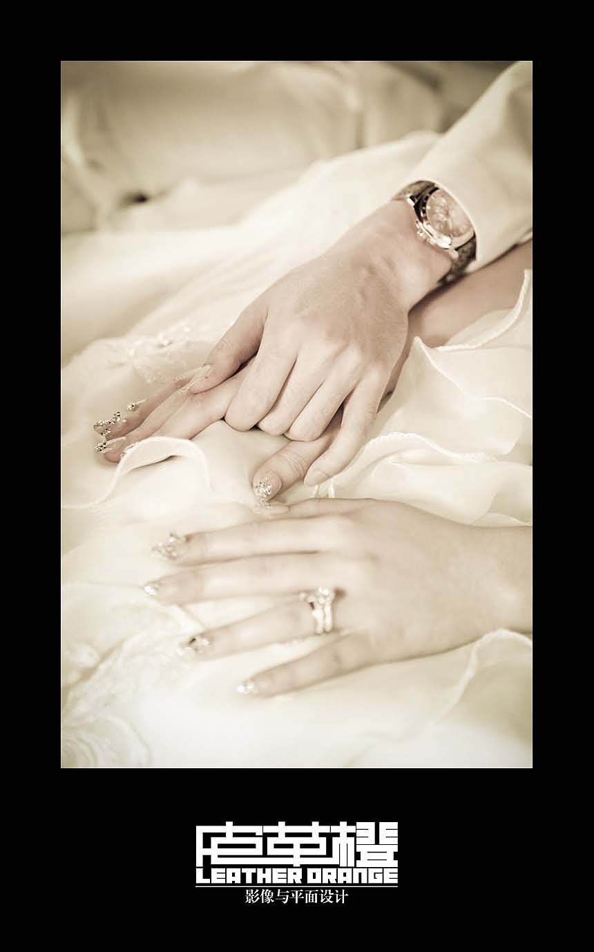 发现瞬间的感动,轻轻记录下您的婚礼的每一个细节——皮革橙影像与平面设计。