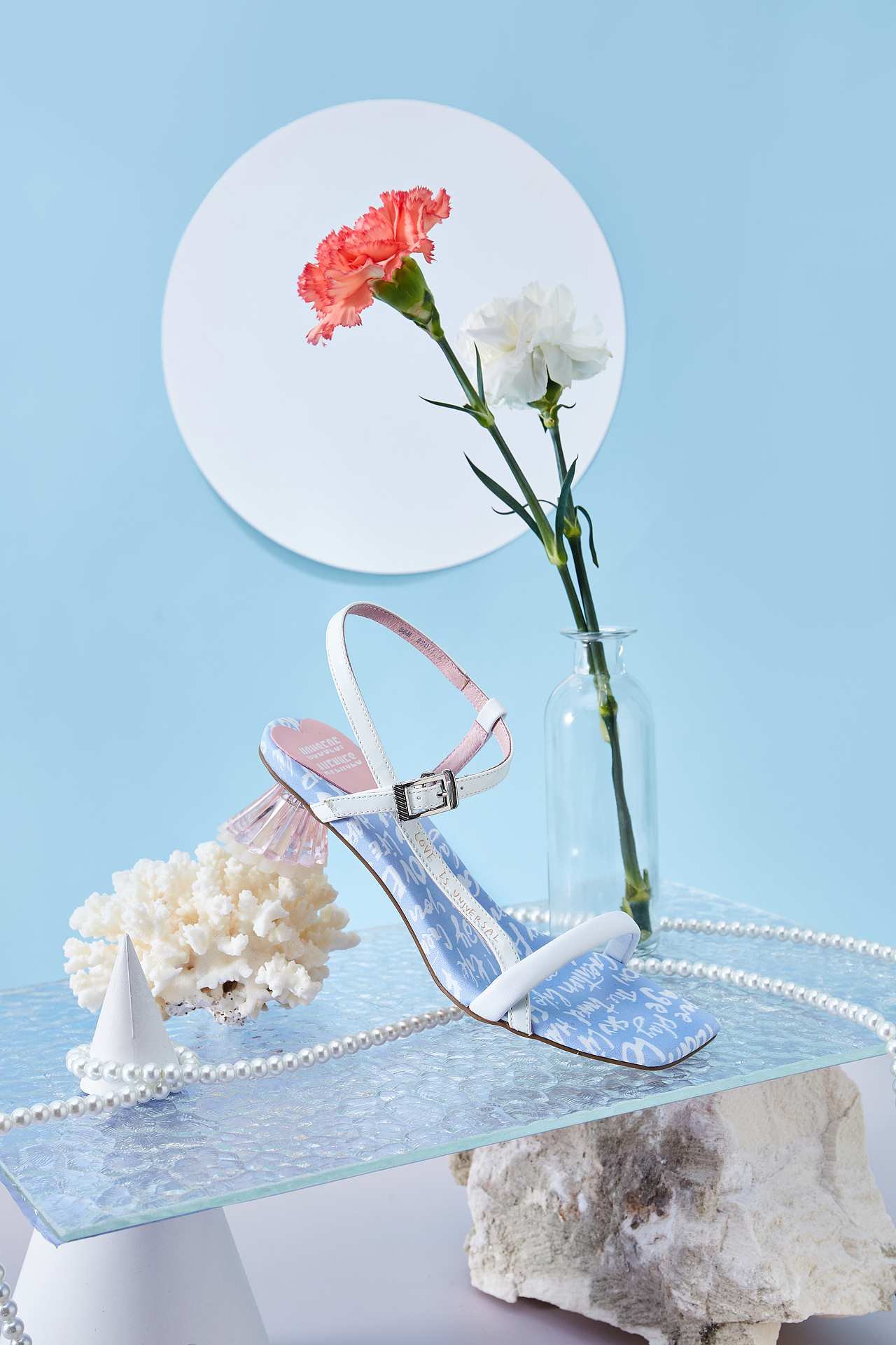 女鞋创意图（图ZMjQ3NDgzMTM2） - 产品摄影 - 站酷设计师巴辰原创素材 - 站酷ZCOOL